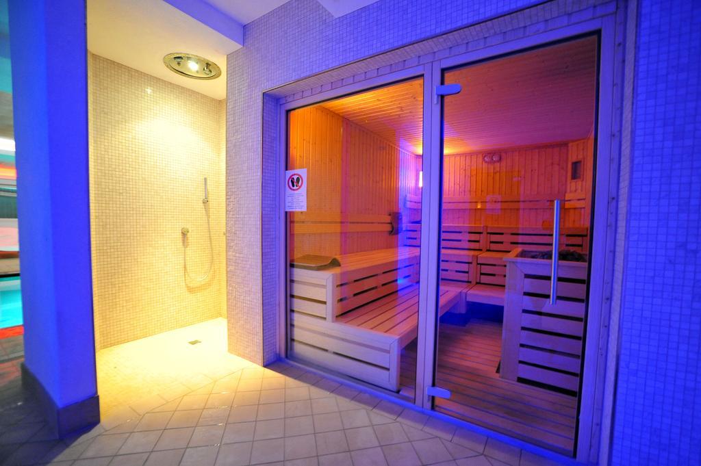 Hotel Derby بورمْيو المظهر الخارجي الصورة
